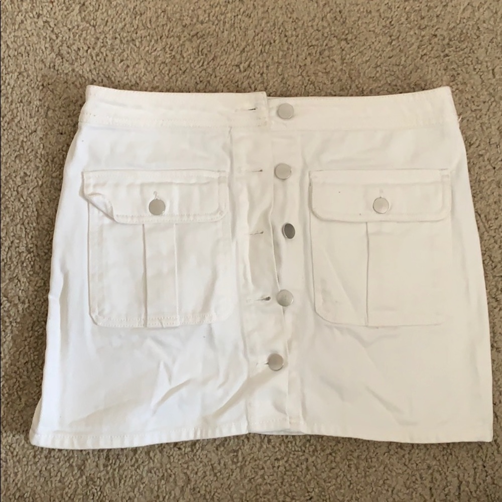 Forever21 white denim mini skirt size Medium